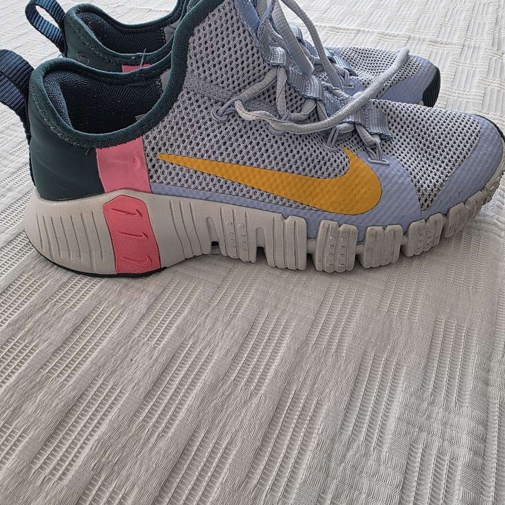 Nike Women's Metcon  Sneakers with Yellow and Pink Highlights